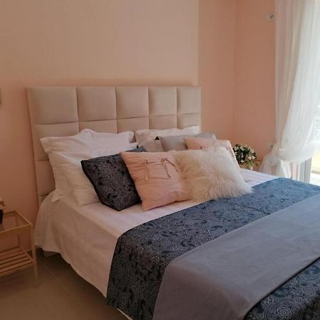 Marianna'S Luxury Apartment ซารานเดอ ภายนอก รูปภาพ